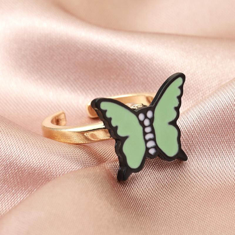 Moderne fidget ring i sølv for damer, roterende angstring for å lindre stress og uro.
