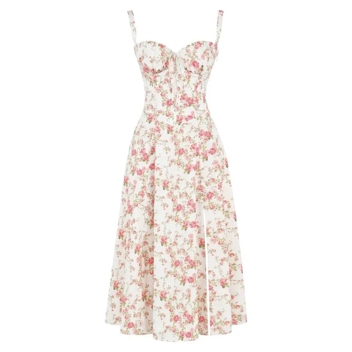 Lekker midjeformende sommerkjole, elegant og luftig i polyesterblanding for varme dager.