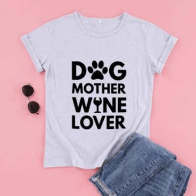 Komfortabel dame t-skjorte, 'Hund Mor Vinelsker' design, ideell gave til alle hundemødre.