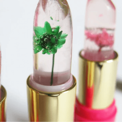 Unik fargeskiftende leppestift med gelétekstur og blomst. For vakre, fuktige og personlige lepper.