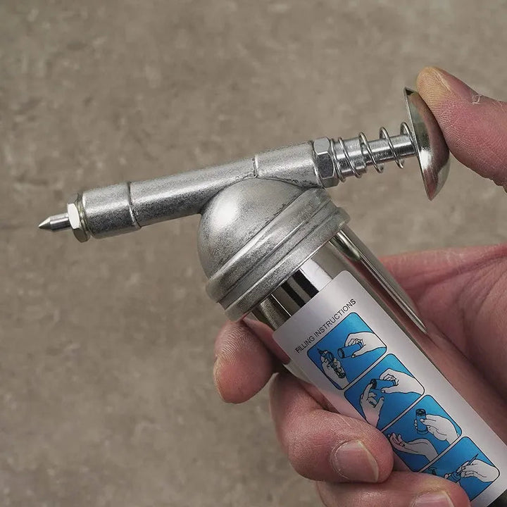 Effektiv mini fettpistol som sikrer jevn smøring. Robust smøreverktøy for langvarig vedlikehold av utstyr.