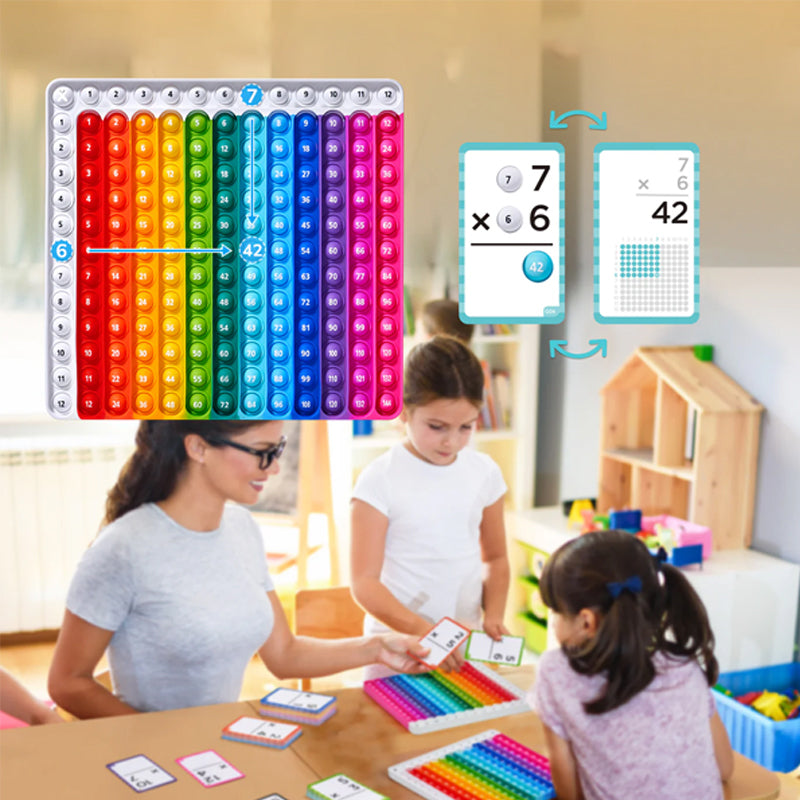 Sett med interaktive matematikk flashkort og et pop-fidget diagram. Komplett skoleutstyr for barn.