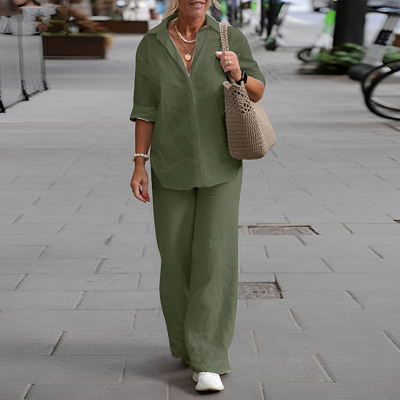 Elegant og komfortabel langermet fritidsdress for kvinner. Et ensfarget sett med bluse og vide bukser.