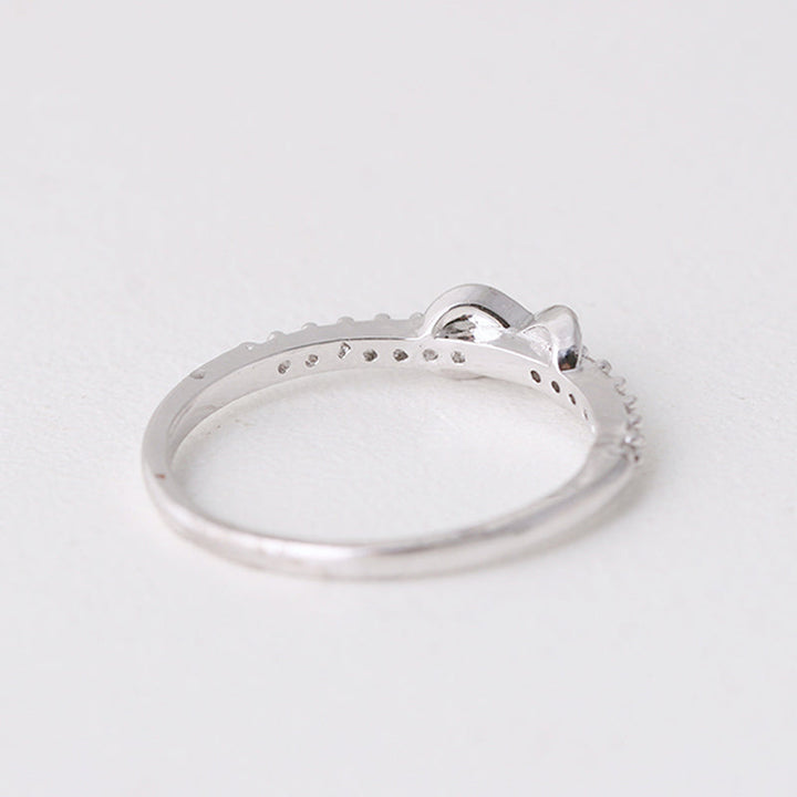 Stilfull dame infinityring i rosegull, tidløst tilbehør og kjærlighetsgave til datter.