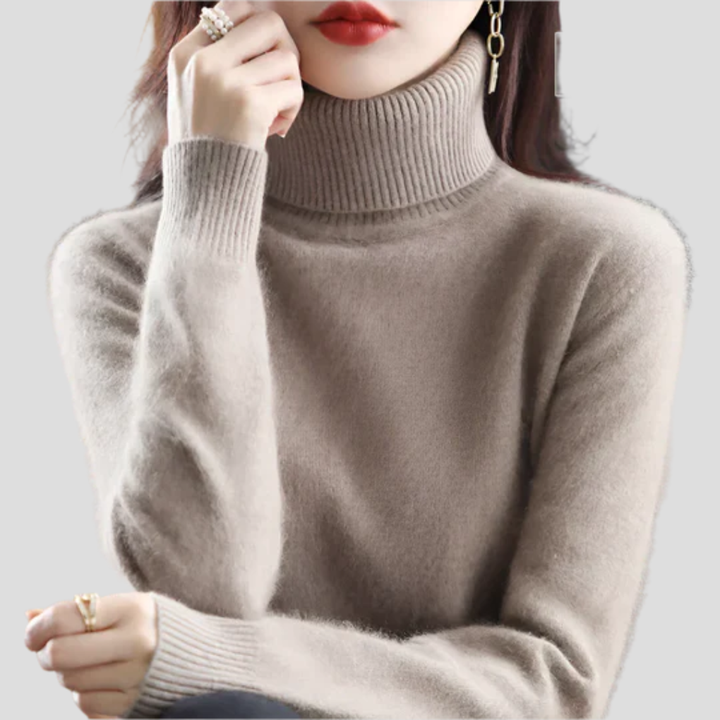 Motebevisste kvinner i elegant turtleneck. Komfortabel strikket genser med høy hals, ideell for lag-på-lag.