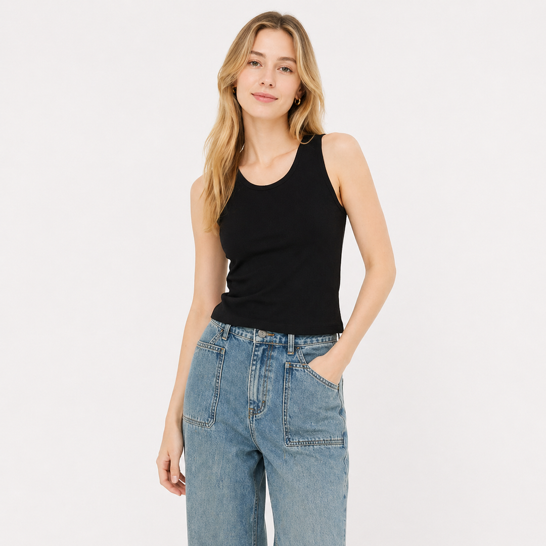 Komfortabel, strikket dame singlet i slim fit med stretch, et allsidig baseplagg for hverdagen.