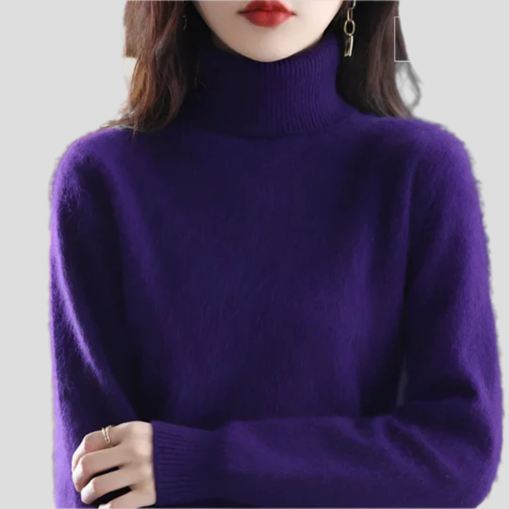 Detaljbilde av myk strikket genser. Elegant turtleneck med polokrage for kvinner, varm og komfortabel.