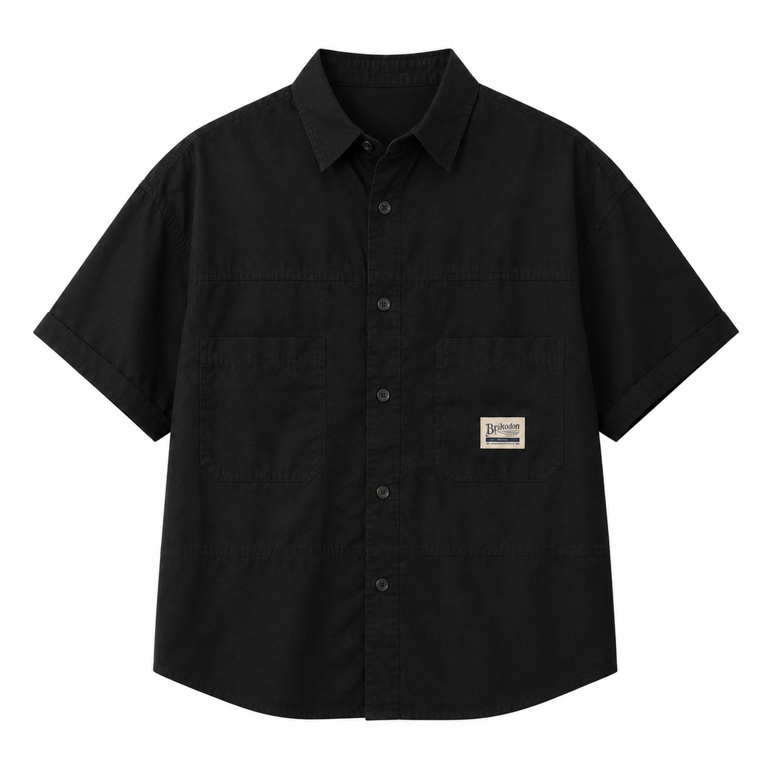 Japansk-inspirert herreskjorte, kortermet med løs passform, perfekt for streetwear og sommerbruk.