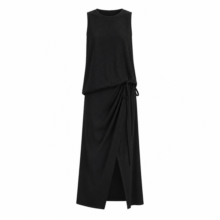 Svart elegant chiffonkjole med knytedetalj. Lang løs damekjole, perfekt som festkjole eller hverdags.