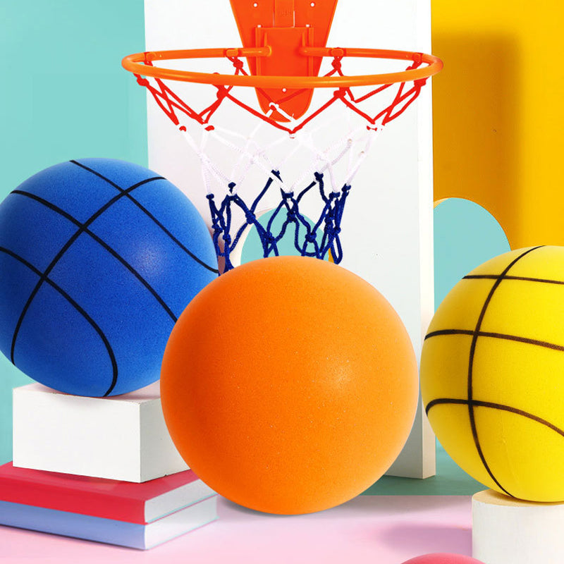 Innendørs basketball i mykt skum, flott for støyfri lek og dribling i barnerommet eller stuen.
