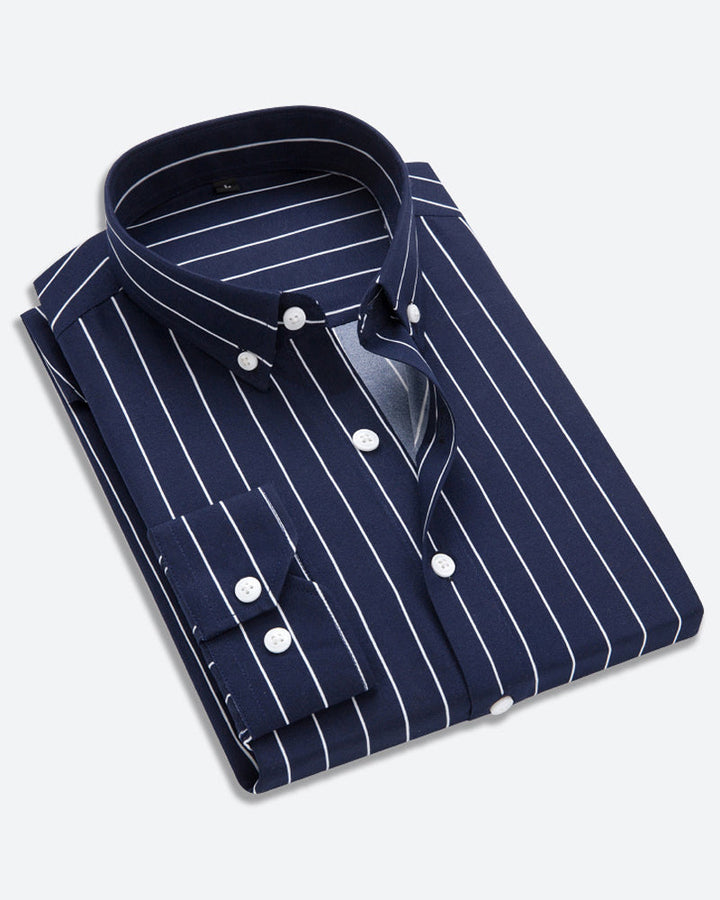 Klassisk herreskjorte med vertikale striper, slim fit. En tidløs stil som passer til alt.