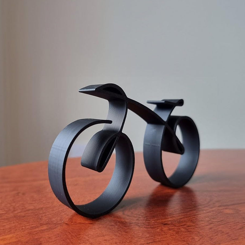 Abstrakt metall sykkelfigur, moderne dekorasjon som fremhever din personlige stil og smak.