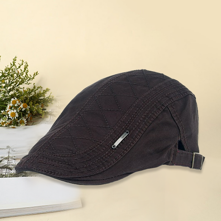 Komfortabel unisex bomullscaps med justerbar reim for perfekt passform. Stilfullt hodeplagg til fritid og reise.