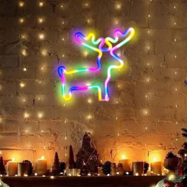 Stilig Jule Tre neon skilt med LED-lys, et moderne innslag til juledekorasjon og festlig veggpynt.