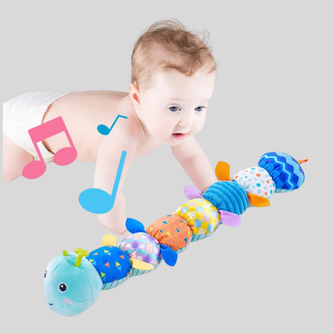 Søt, myk kattunge rangle for baby. Ideell sensorisk barneleke som oppmuntrer til lek og utvikling.