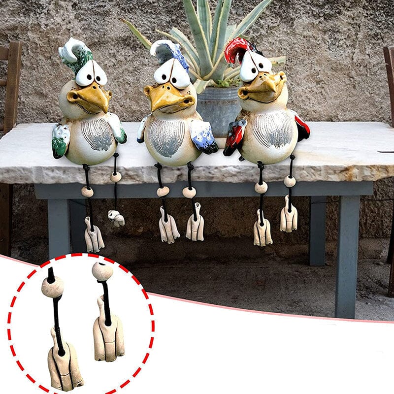 Detaljert harpiks kylling hagepynt, ideell som dekorativt ornament i hagen.