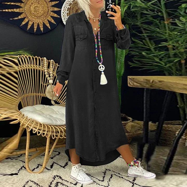 Elegant damekjole i denim med langermet design og knappefront. Ideell som vår- og høstkjole for casual mote.