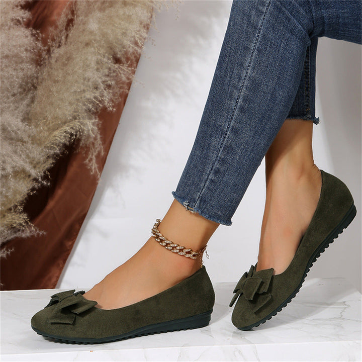 Stabile damesko med god støtte for foten. Elegant og tidløs stil, perfekt for langvarig komfort.