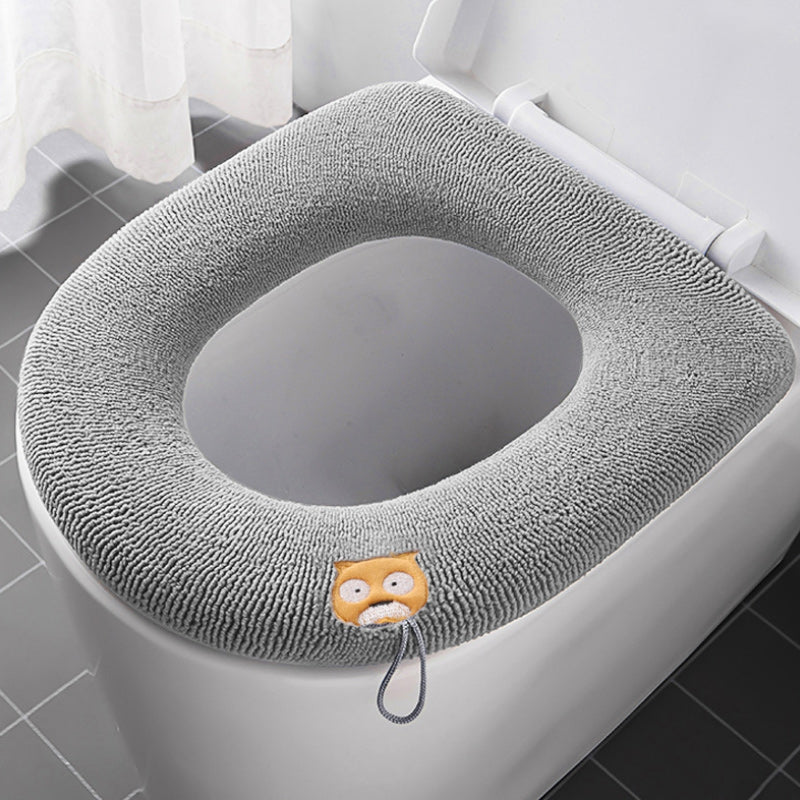 Slitesterkt og vaskbart toalettsetetrekk. Myk polyester sikrer komfort og varme på badet, gjenbrukbart.