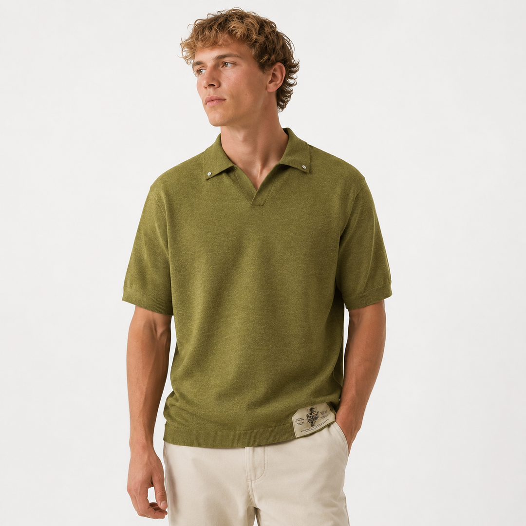 Stilren menns vintage polo i løs passform, kortermet for sommeren. Behagelig topp med karakteristisk seagullkrage.