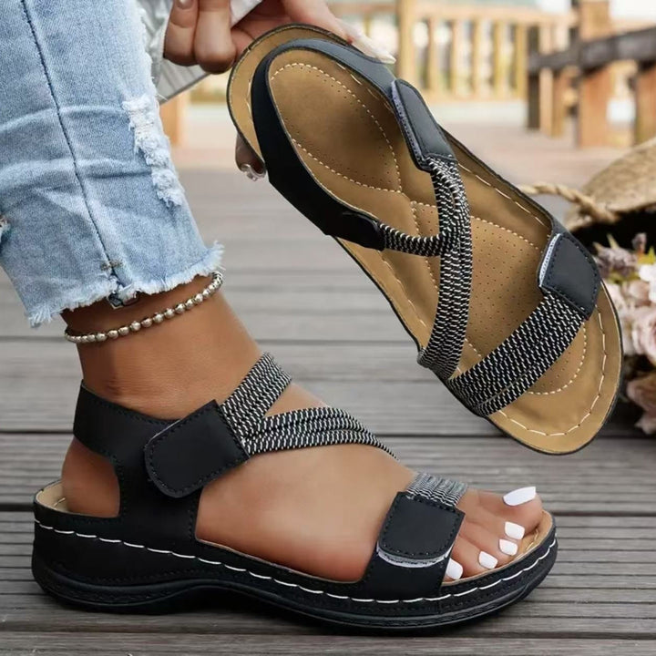 Lette damesandaler CJ26 med borrelås, ideelle sommersandaler for strand, reise og fritid, rund tå for komfort.
