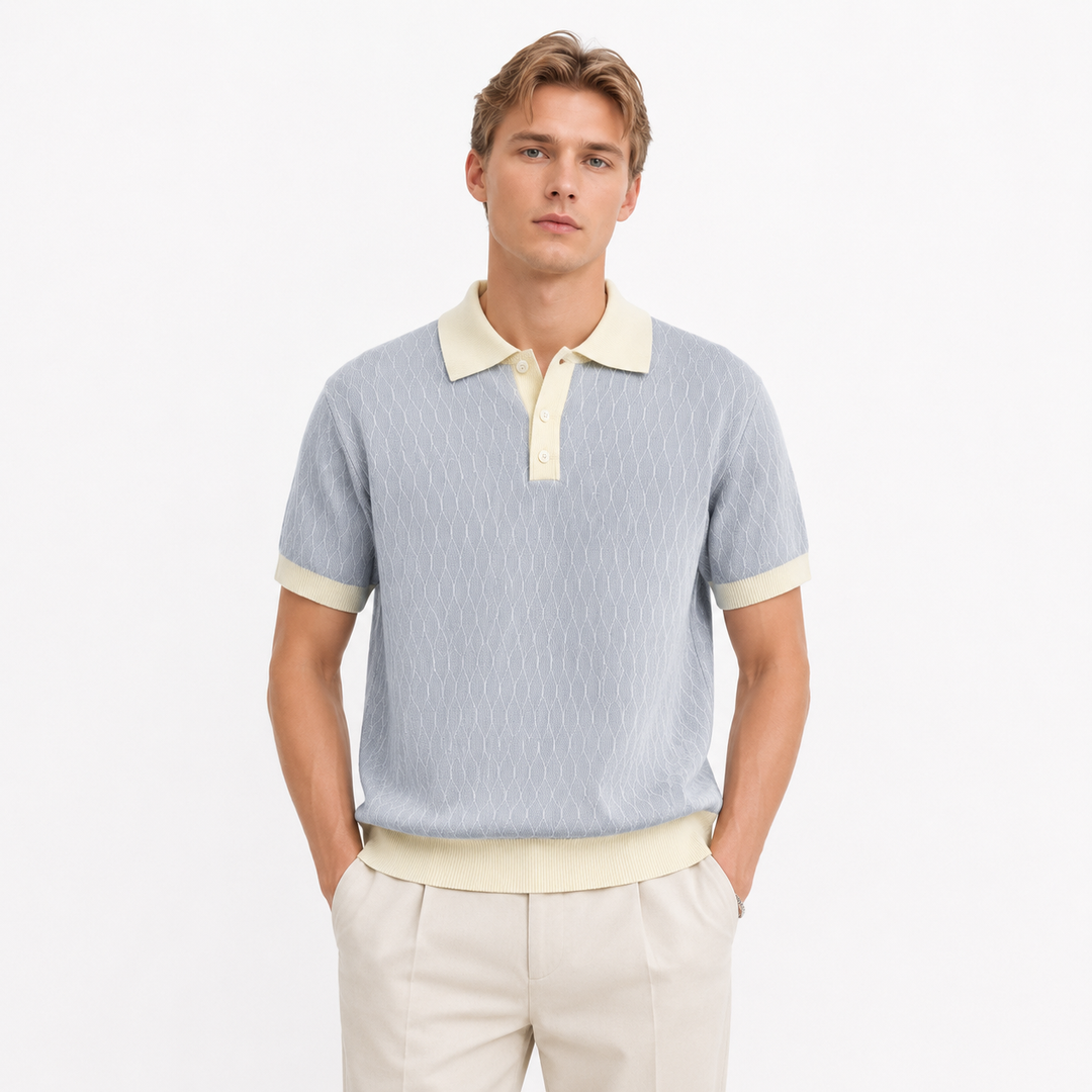 Herre strikket polo i kortermet sporty design. Hurtigtørkende pikéskjorte for sommer og fritid, med komfort.