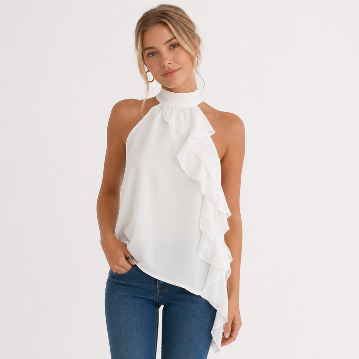 Hvit dame halter off-shoulder sommertopp med elegante volanger. Perfekt for ferie, sommer og fest.