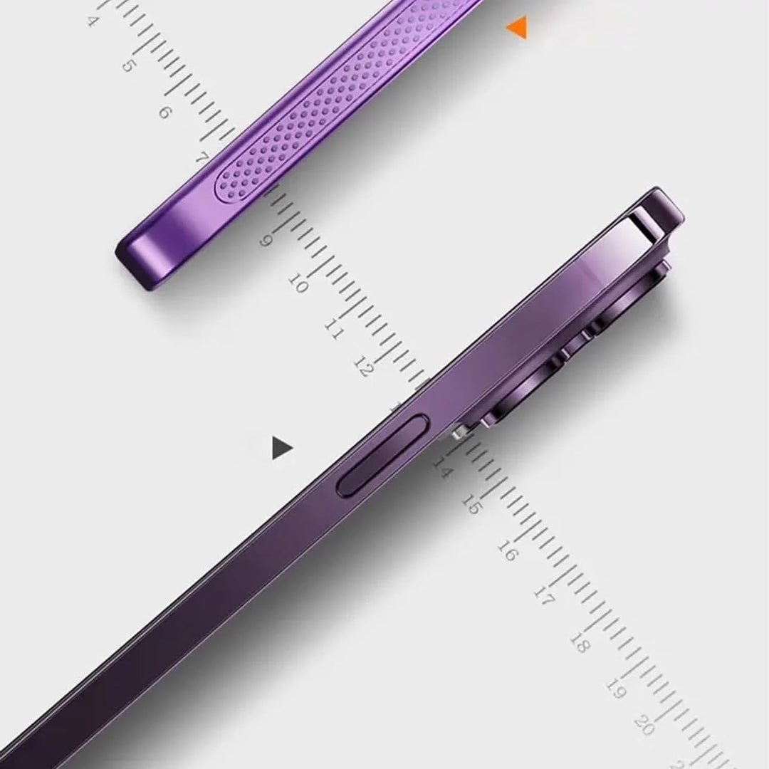 Lettvekt og ergonomisk mobildeksel, et viktig iPhone tilbehør. Gir sikkerhet og stil for daglig bruk for menn.