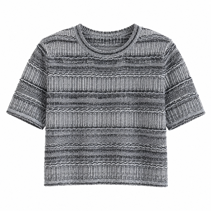 Komfortabel stripet dame t-skjorte, løs grå sommertopp for kvinne med avslappet og moderne stil.