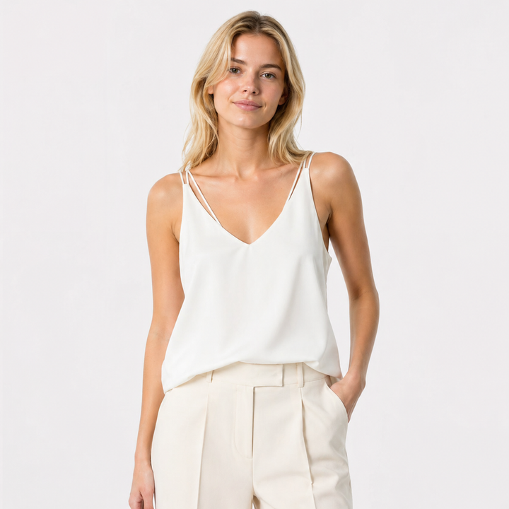 Silke sateng singlet topp for kvinner med innebygd støtte, perfekt som undertøy eller sommertopp.