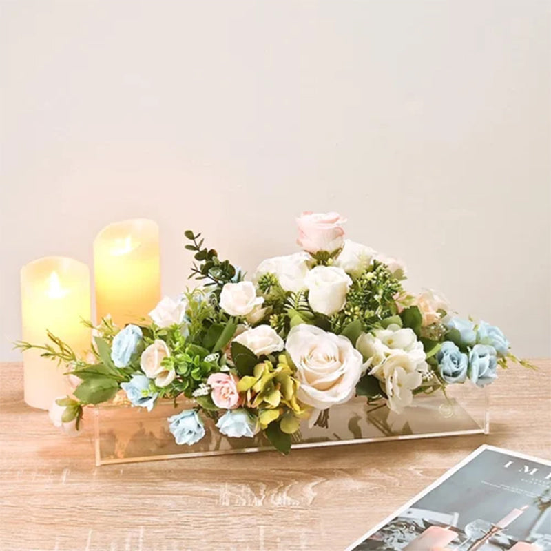 Minimalistisk klar akryl blomstervase. Et elegant tillegg til stilfullt hjem og moderne design.