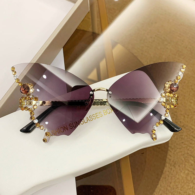 Trendy tilbehør: rimløse sommerfugl solbriller for kvinner med elegante diamantdetaljer, UV400.
