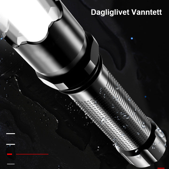 Kompakt, vanntett og kraftig LED-lommelykt. Ideell for friluftsliv, fjell og skogsturer.