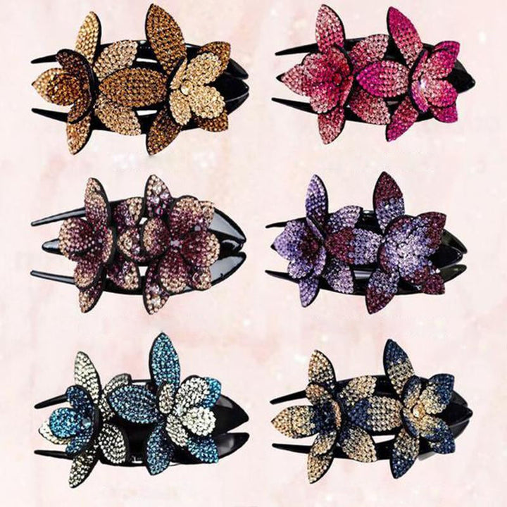 Hårklemme for damer med to glitrende rhinesteinblomster; et elegant håraccessoar for enhver anledning.