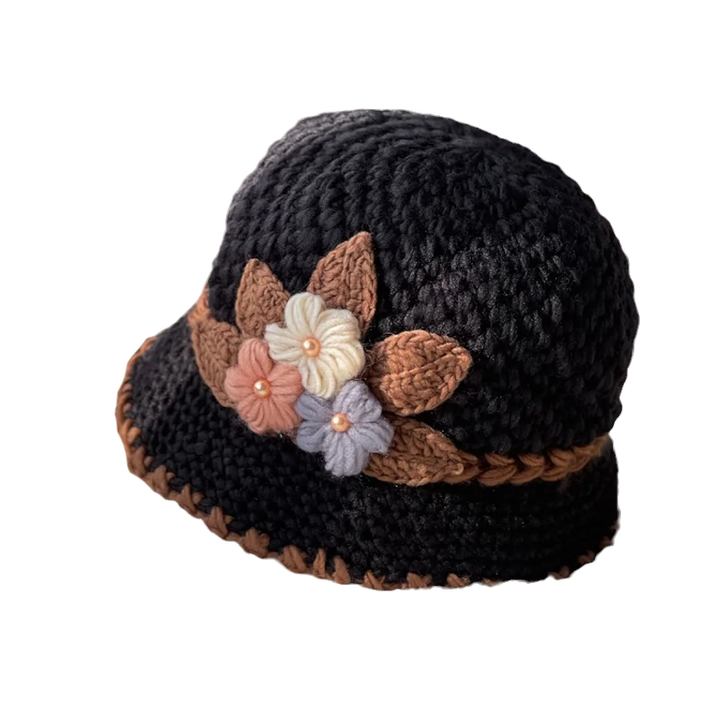 Myk og varm strikket ullhatt med elegante blomster. Fransk stil, perfekt for kaldt vær.
