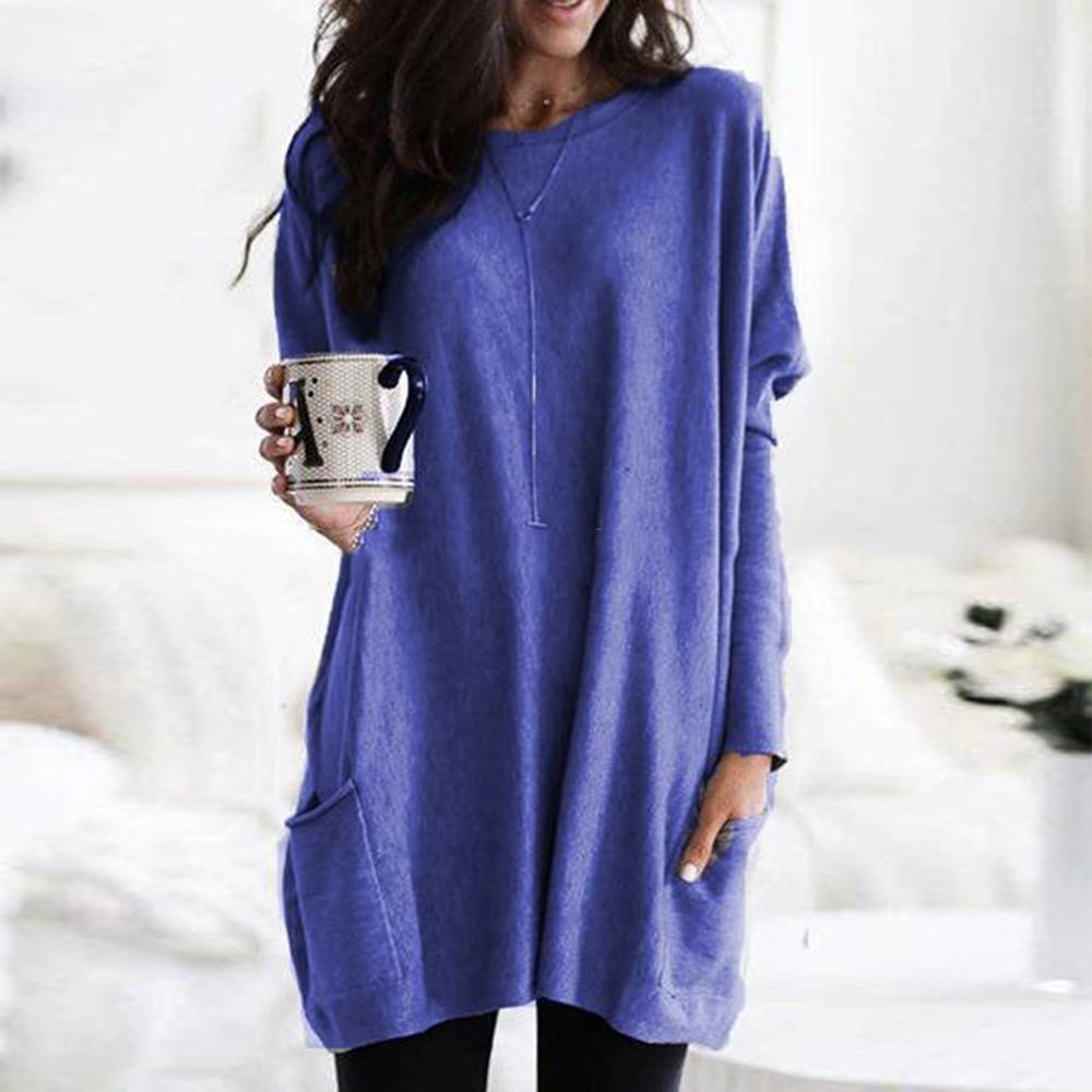 Komfortabel kvinne t-skjorte med stilfull lomme. Perfekt for en avslappet vår- og sommerlook.