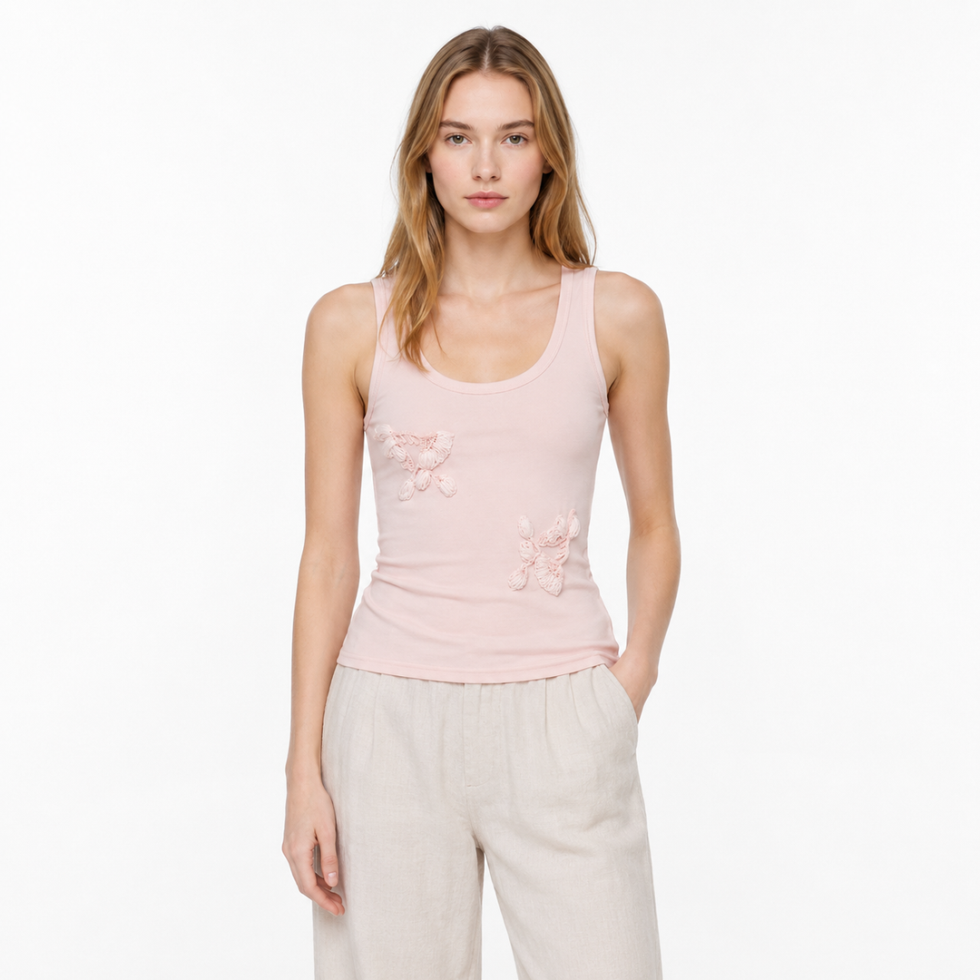 Elegant dame camisole topp med 3D-blomster. Perfekt sommerstil for en feminin look.