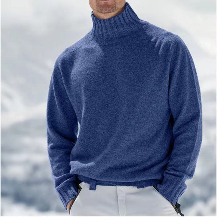 Elegant herre kasjmirgenser med turtleneck, perfekt passform. Tidløs strikkegenser for menn, ideell for høst.