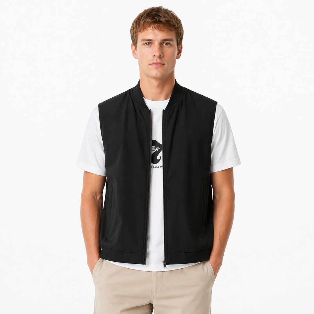 Allsidig herre outdoorvest i mesh, perfekt for fiske, tur og aktive dager ute.