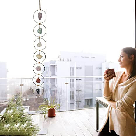 Åndelig 7 chakra veggdekor for meditasjon og indre ro. Skaper harmoni med ekte krystaller.