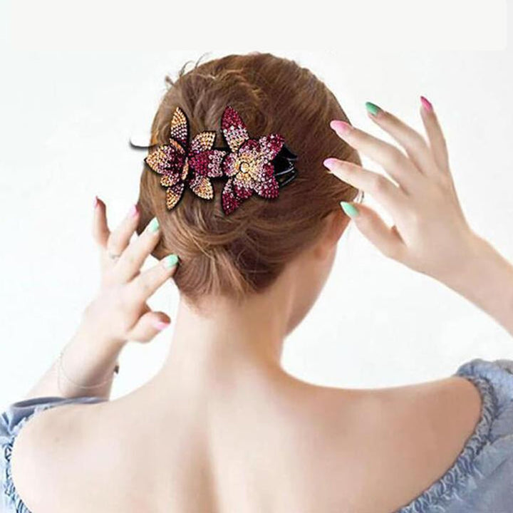 Rhinestein hårklemme med skinnende doble blomster; et vakkert og glitrende hårpynt for kvinner.