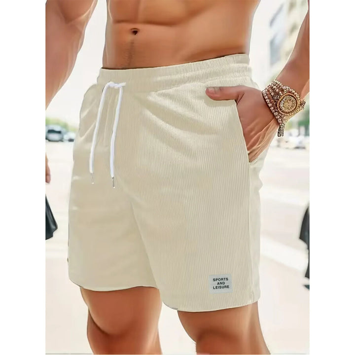 Multifarget avslappet herreshorts med snorliv, en perfekt kombinasjon av stil og komfort for sommeren.