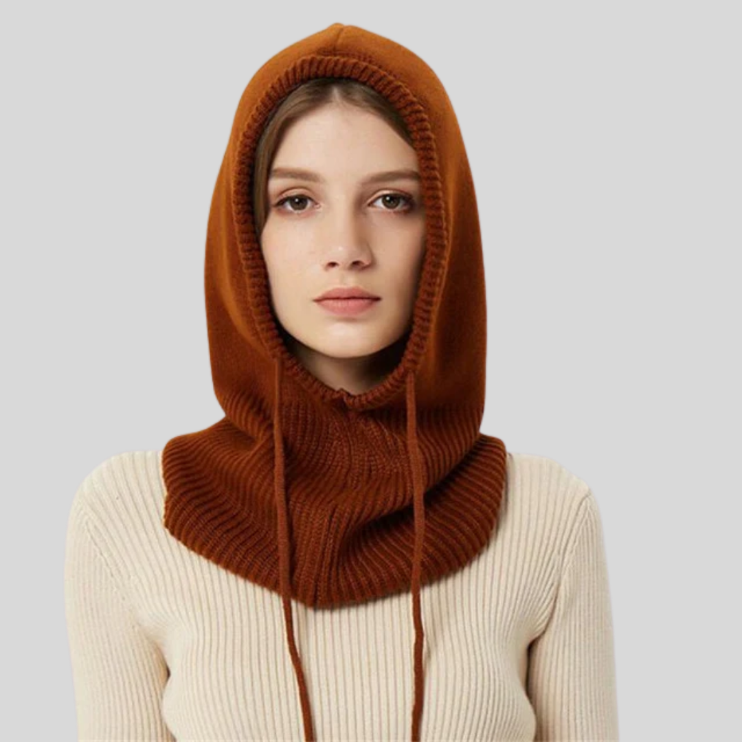 Allsidig unisex strikket halsvarmer med hette, beskytter mot vind og kulde. Perfekt vintertilbehør.