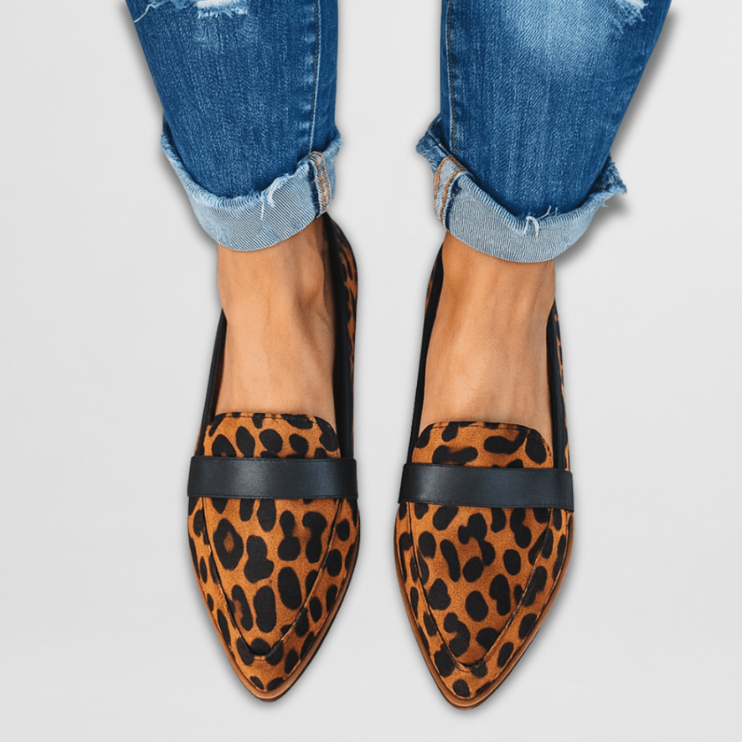 Svarte ortopediske spisse loafers for damer, designet for maksimal komfort og stil. Ideelle sommersko.