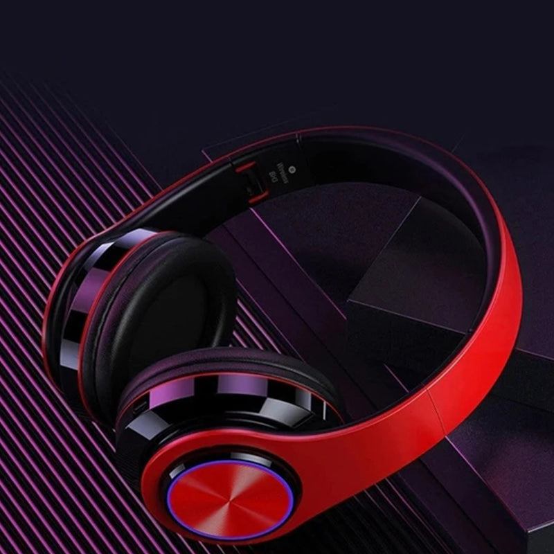 Moderne trådløse Bluetooth hodetelefoner med stilige RGB-lys og førsteklasses lydopplevelse.