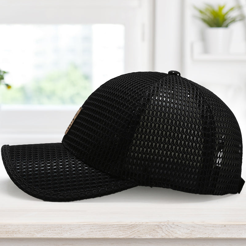 Stilig unisex sommercaps med solbeskyttelse. Pustende mesh perfekt for sport, utendørs og fritid.