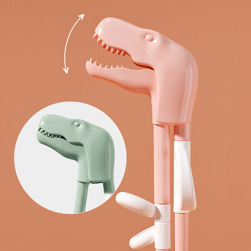 Gaveidé: Barnas spisepinner med dinosaur og andre dyremotiv, ideelt for bursdag eller julegave.