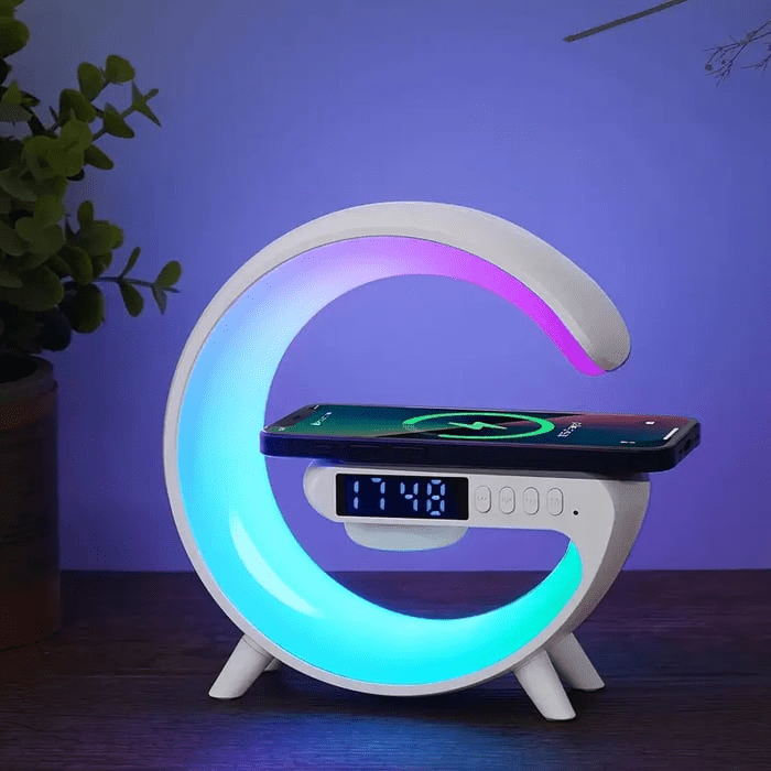 Allsidig smartlampe med vekkerklokke, Bluetooth høyttaler, trådløs lader og stemningslys.