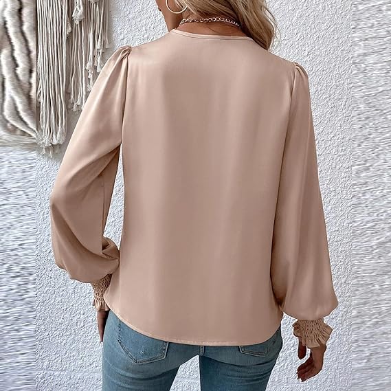 Mote blusetopp for dame: Elegant stil, V-hals og iøynefallende ballongermer. Ideell topp for antrekk.