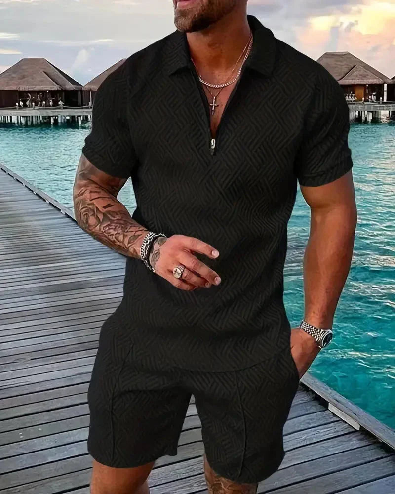 Stilig poloshorts sett for herre med glidelåskrage, flott fritidsantrekk for reise og strand.